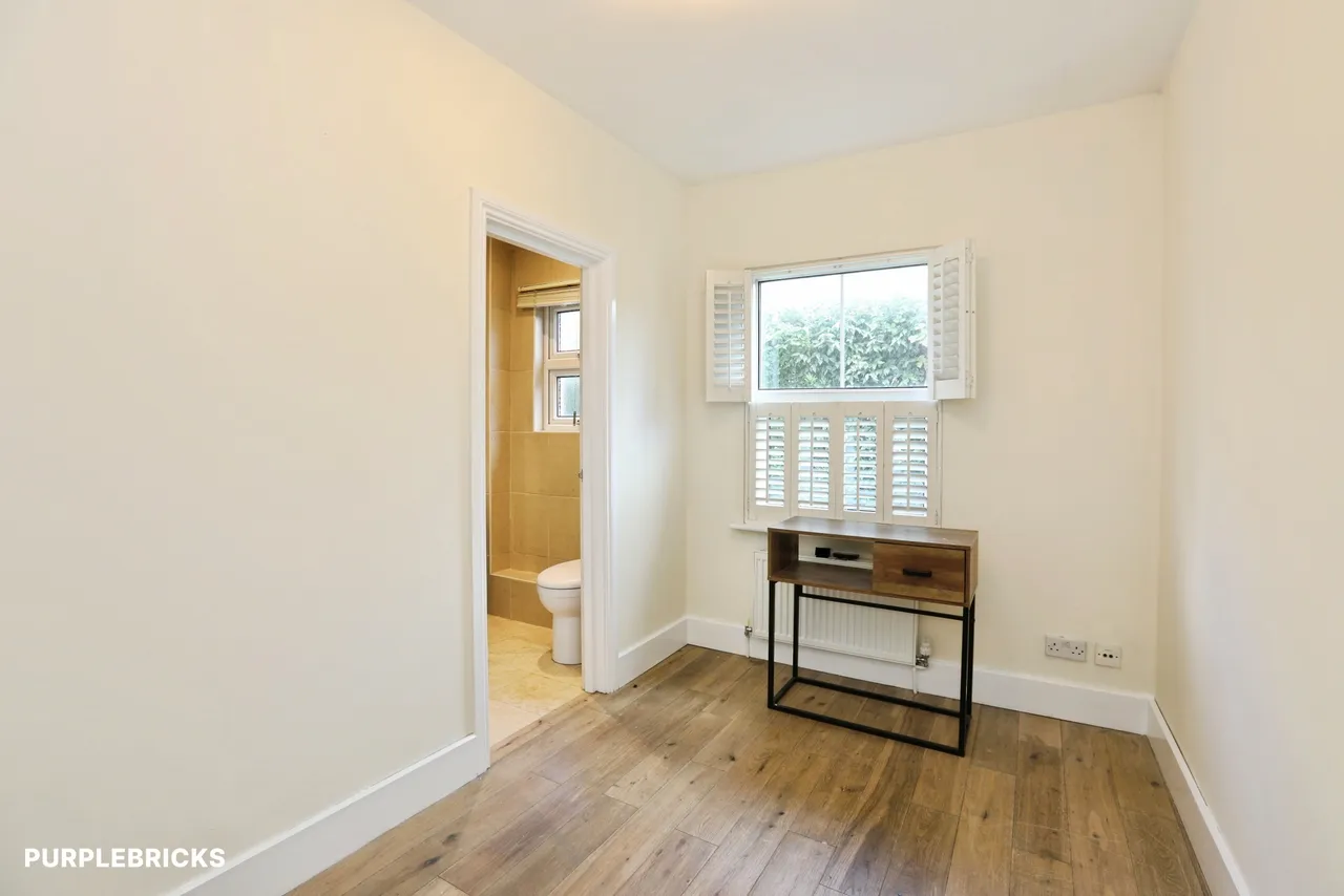 Moat Road, East Grinstead, RH19, photo 10