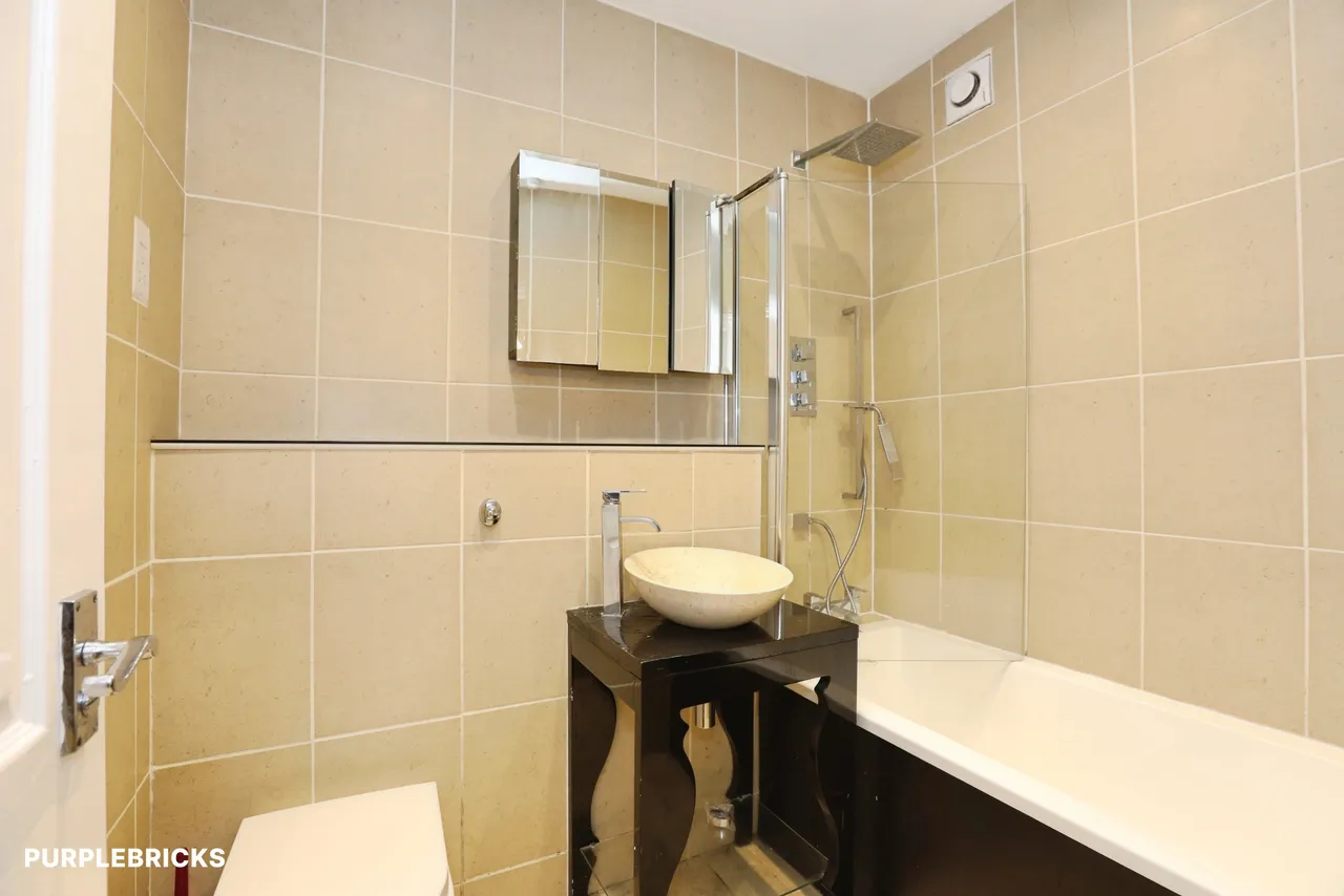 Moat Road, East Grinstead, RH19, photo 9