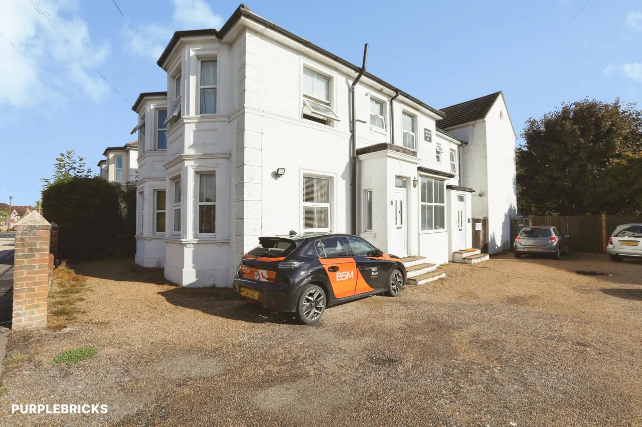Moat Road, East Grinstead, RH19, photo 18