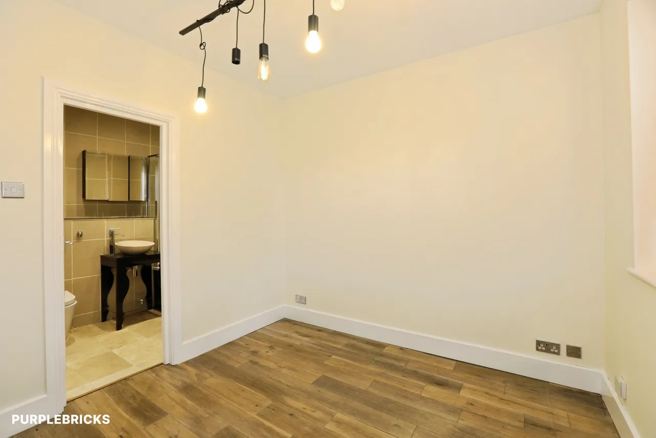Moat Road, East Grinstead, RH19, photo 8