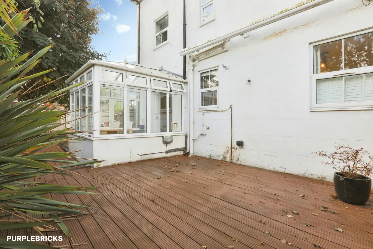 Moat Road, East Grinstead, RH19, photo 12