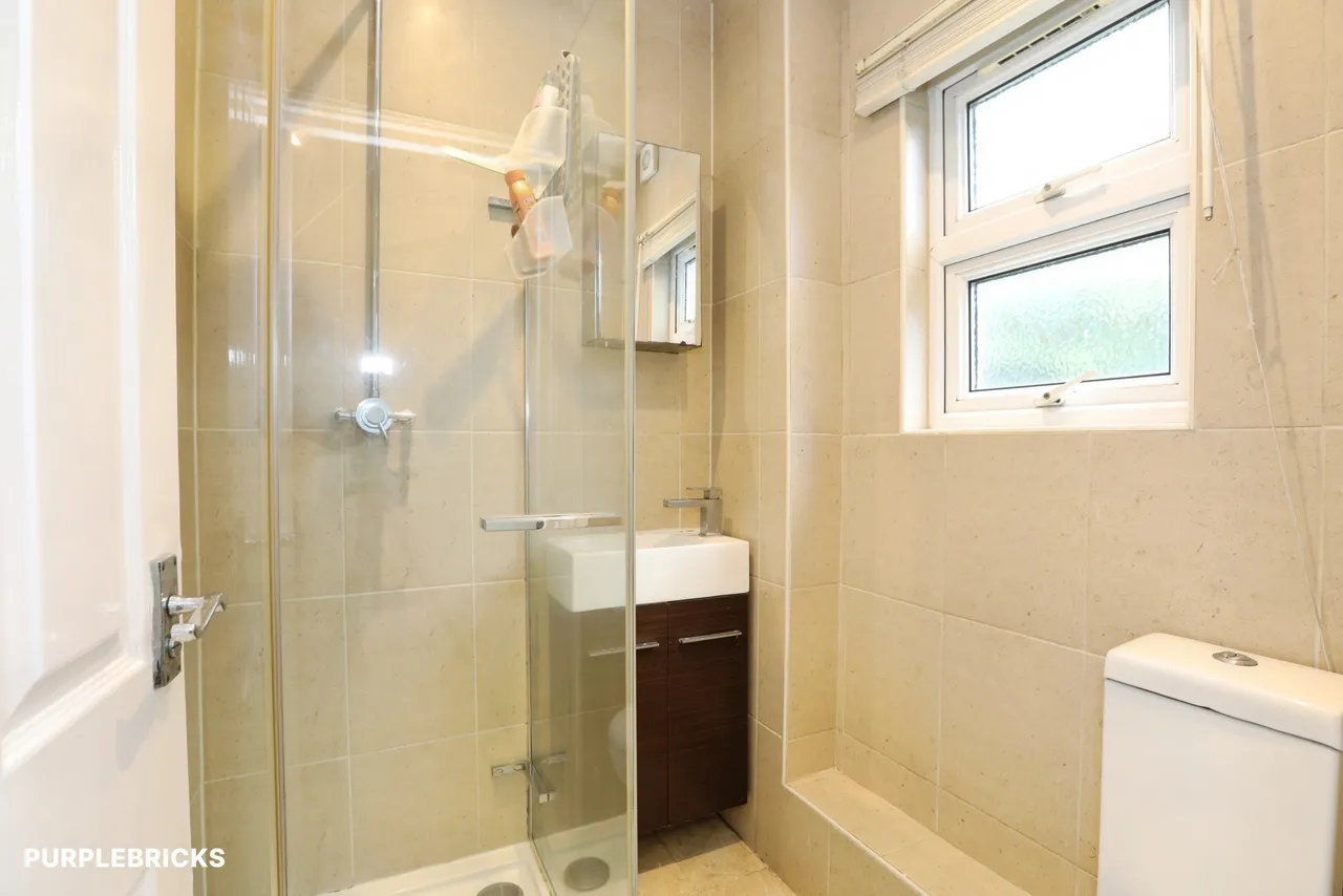 Moat Road, East Grinstead, RH19, photo 11
