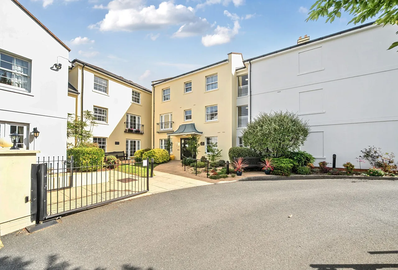 Commercial Street, Cheltenham, GL50 2AJ, photo 5