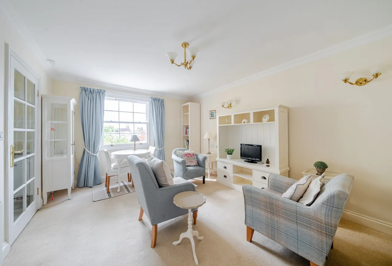 Commercial Street, Cheltenham, GL50 2AJ, photo 6