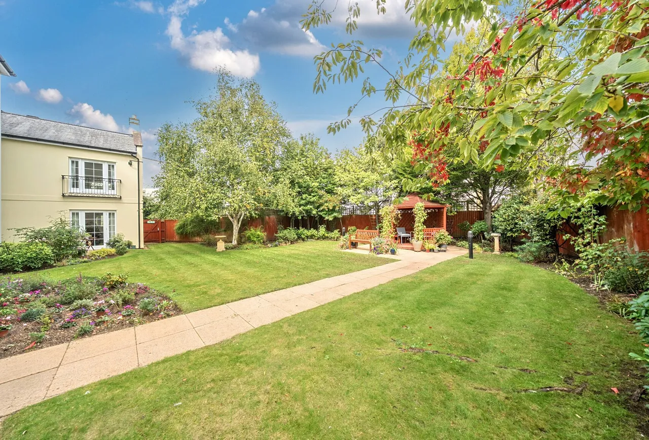 1 bed flat for sale — Commercial Street, Cheltenham, GL50 2AJ