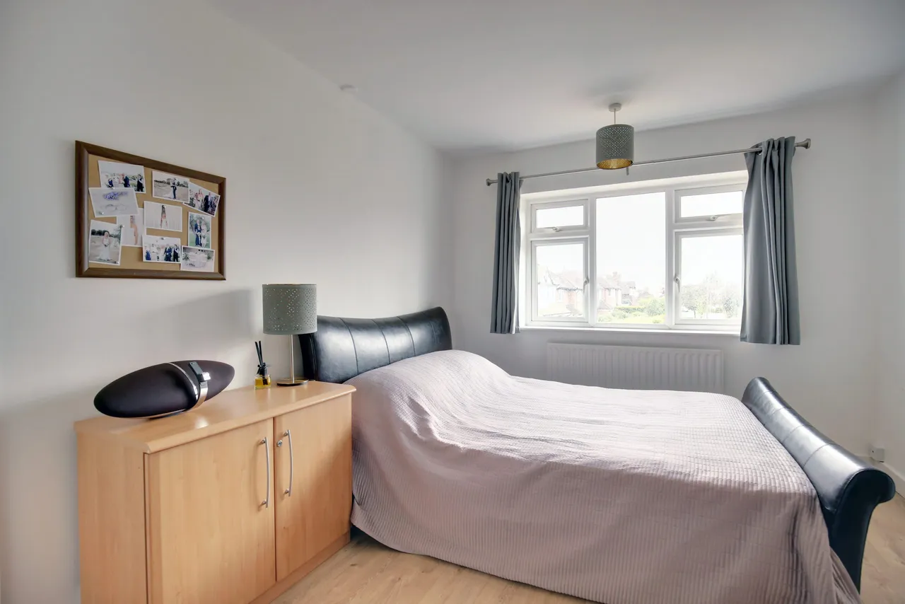 Broadfields, East Molesey, KT8, photo 16