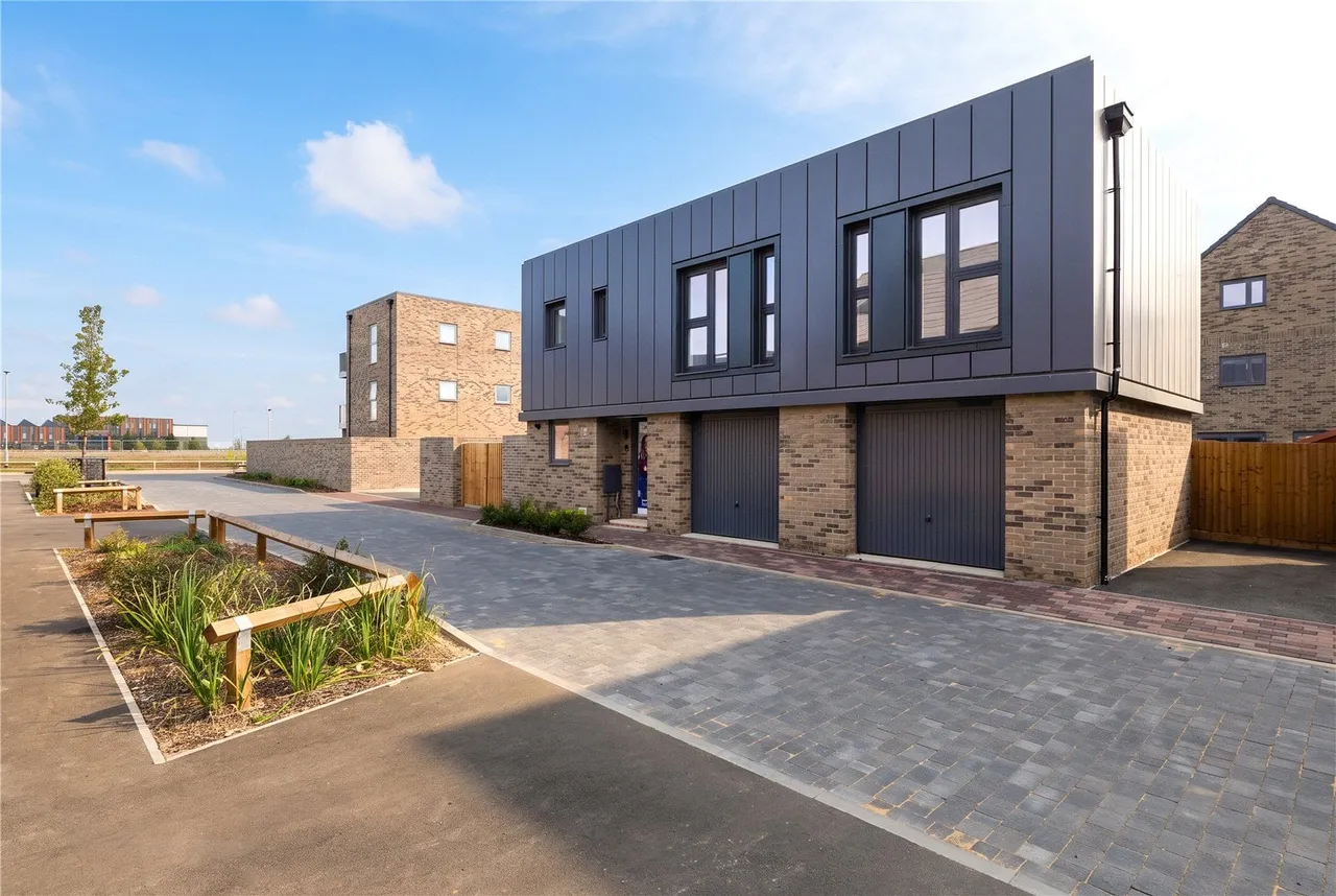 2 bed house for sale, Stirling Road, Northstowe, CB24