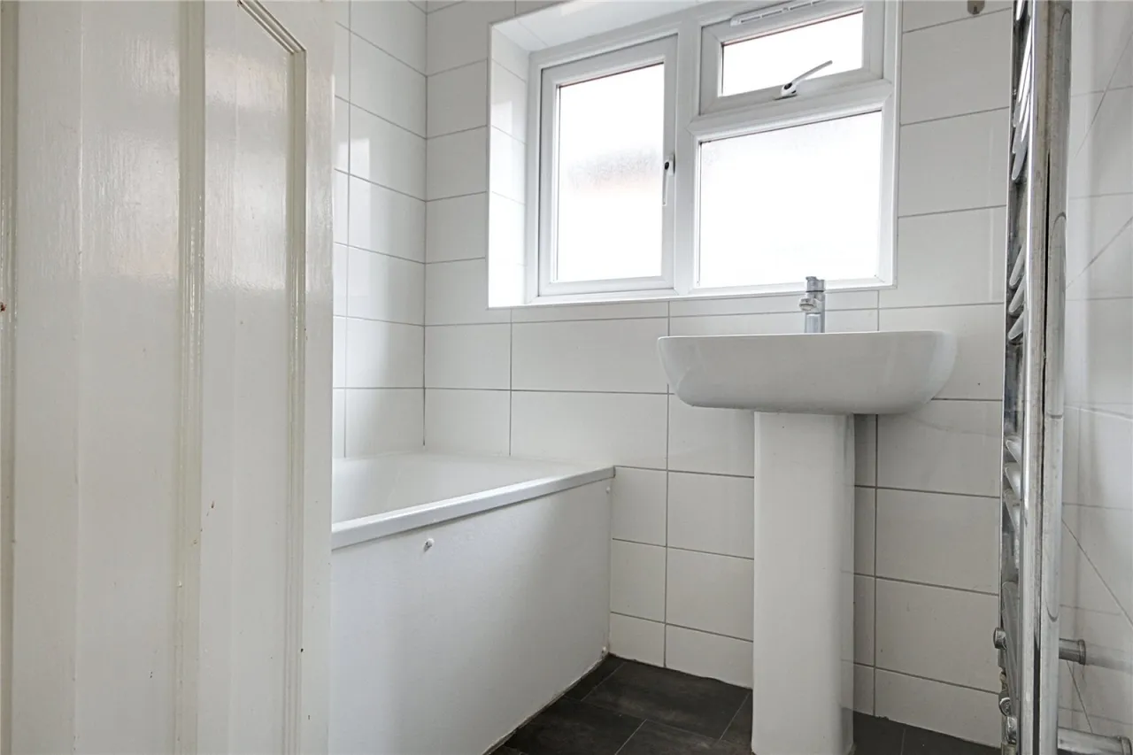 Hertford Road, photo 6