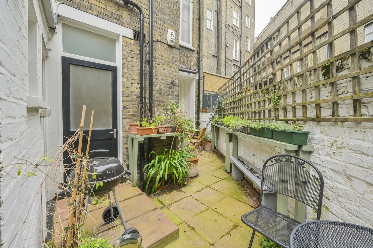 Lower Ground Floor Flat, 125 St Georges Drive, London, photo 5