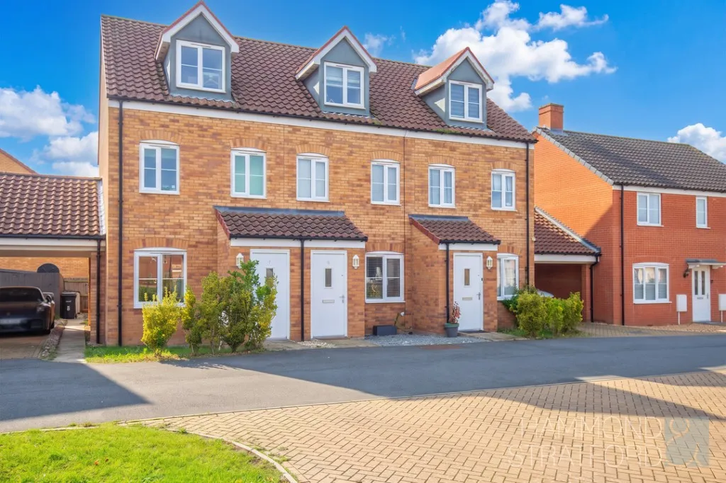 3 bed house for sale, Tailor Place, Hethersett