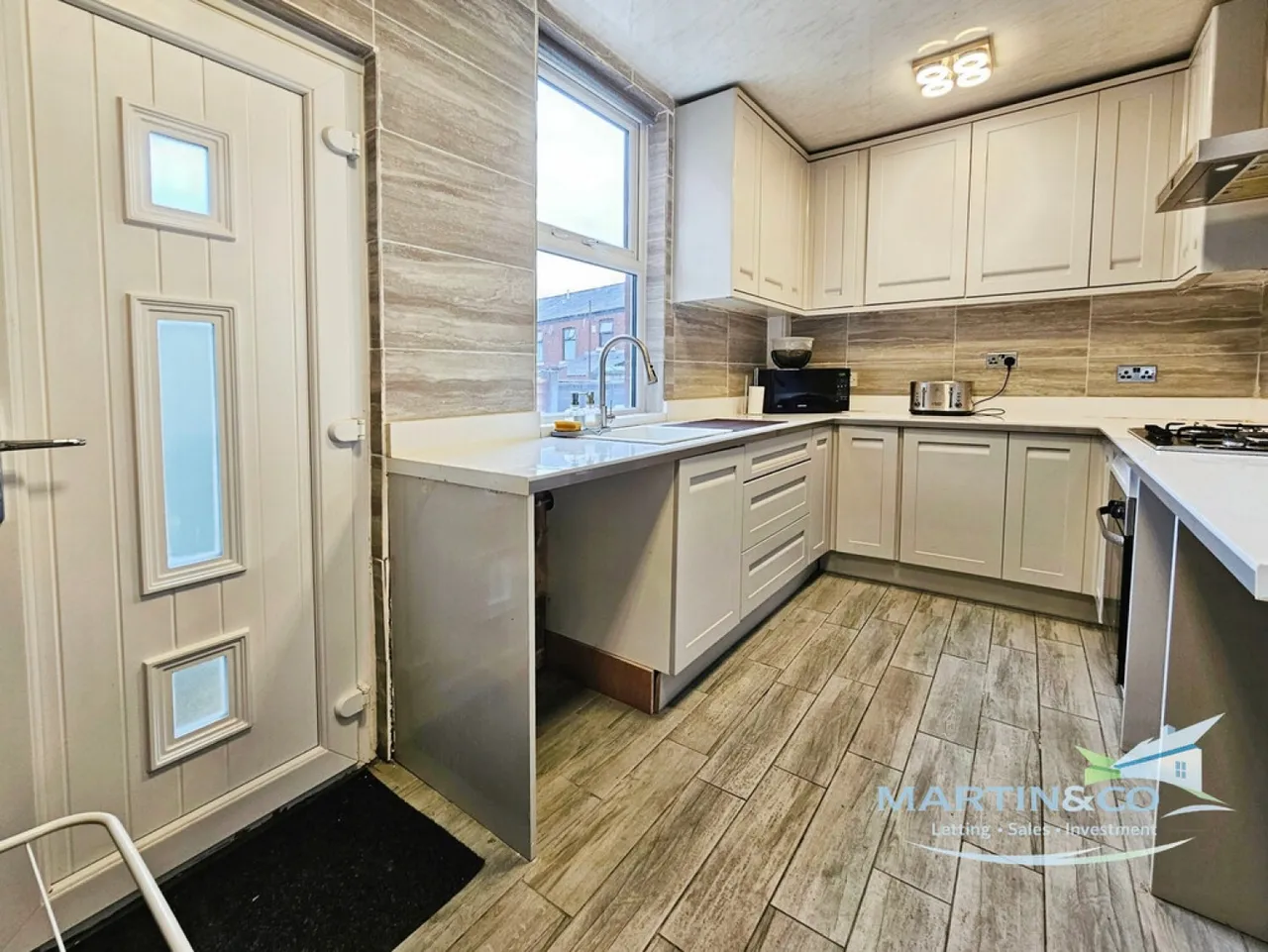 St Martins Street, Castleton, OL11, photo 9