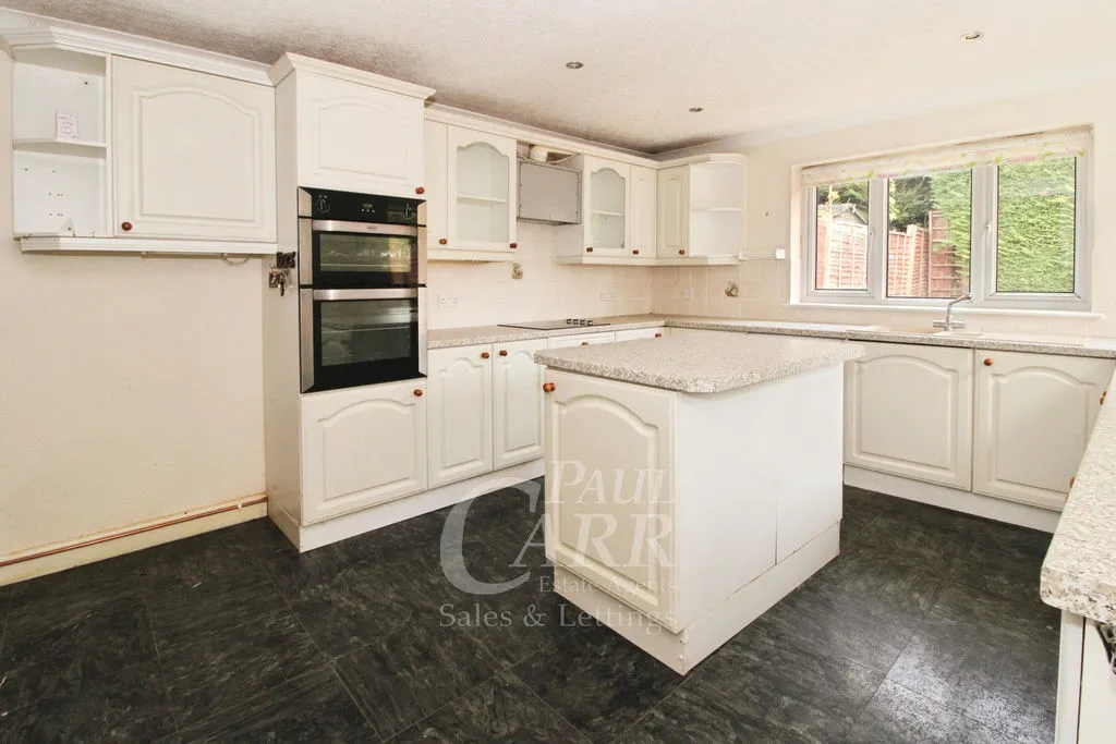 Bell Road, Park Hall, WS5, photo 6