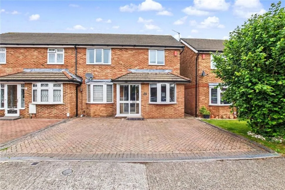 4 bed house for sale, Birchington Close, Bexleyheath, DA7