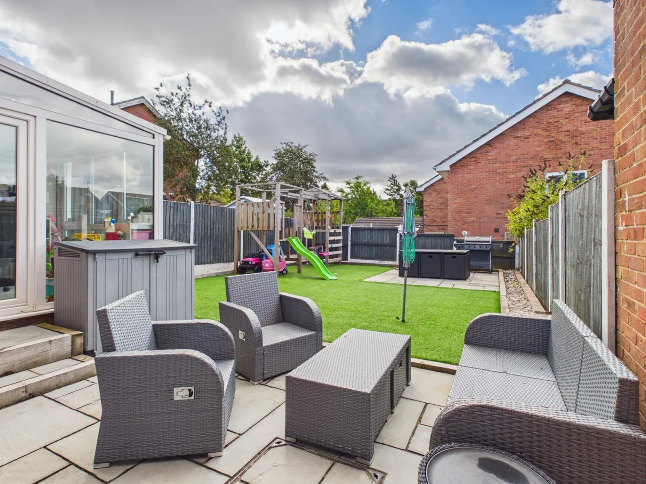 Rutherford Avenue, Westbury Park, ST5, photo 8