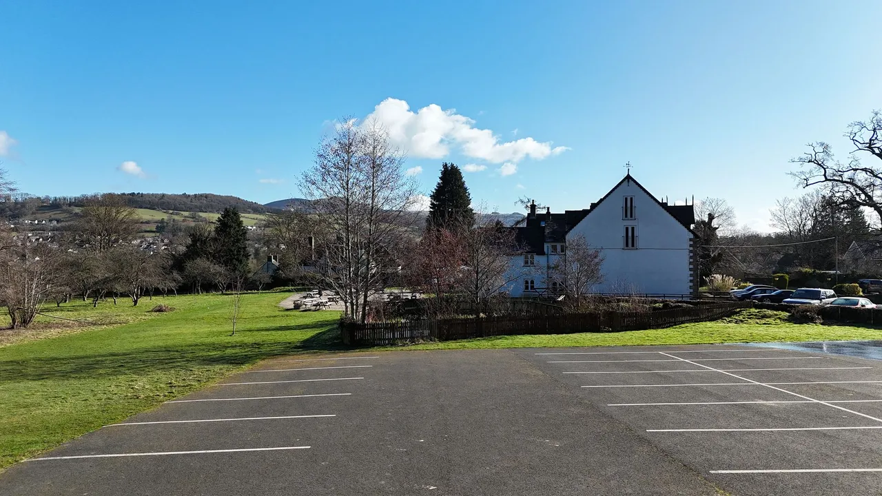 Llangattock, NP8, photo 5