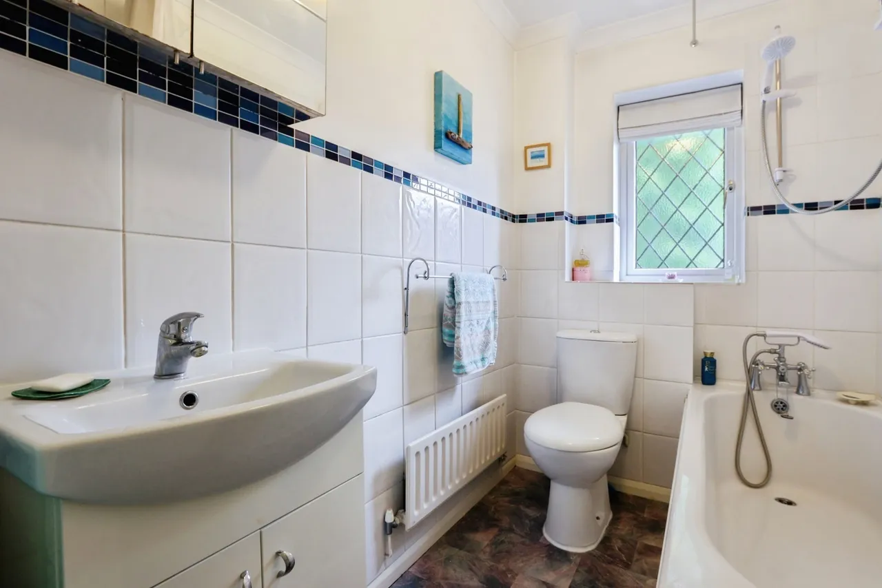 Willwood Close, Canford Heath, BH17, photo 18