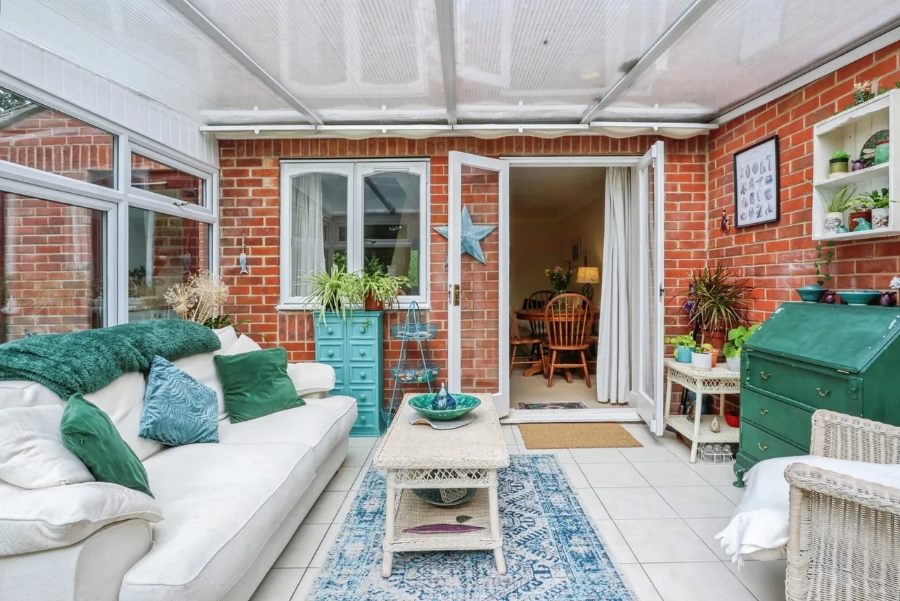 Willwood Close, Canford Heath, BH17, photo 6