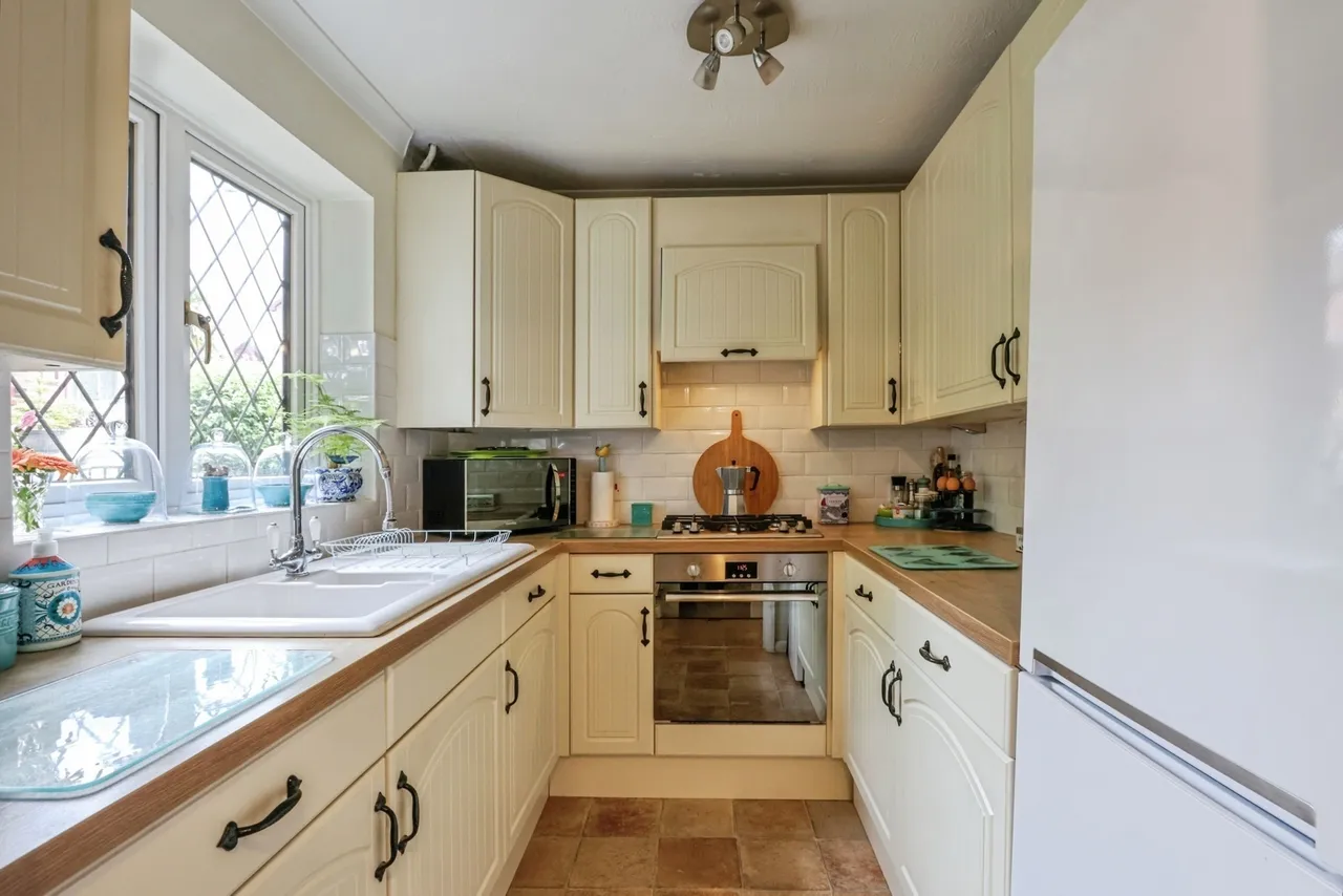 Willwood Close, Canford Heath, BH17, photo 12