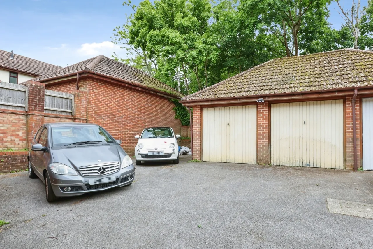 Willwood Close, Canford Heath, BH17, photo 21