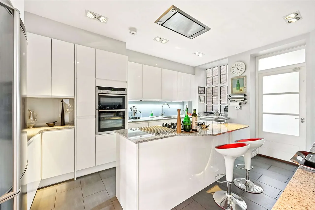 Great Peter Street, London, SW1P, photo 6