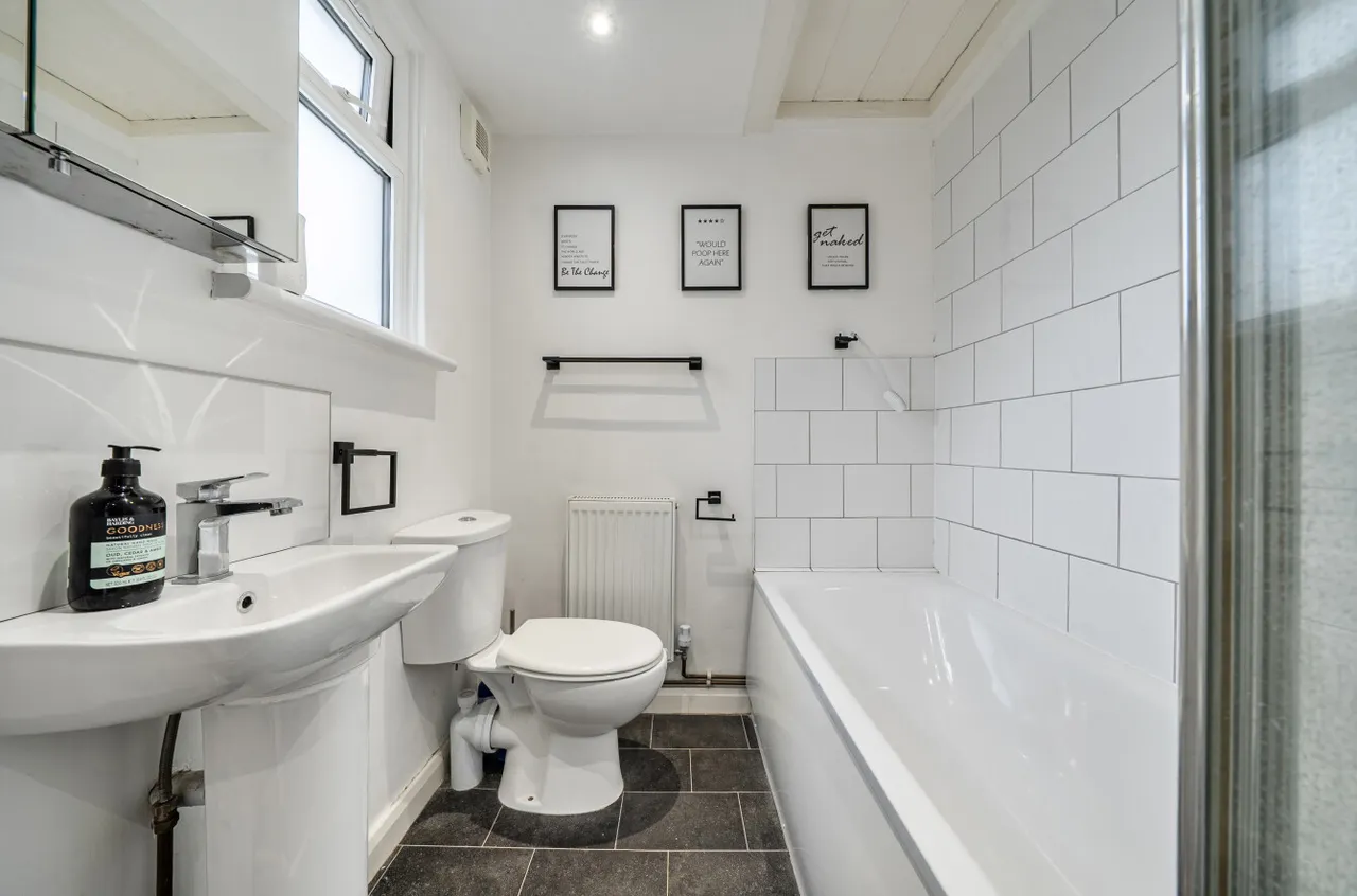 Eglinton Road, Swanscombe, DA10, photo 16