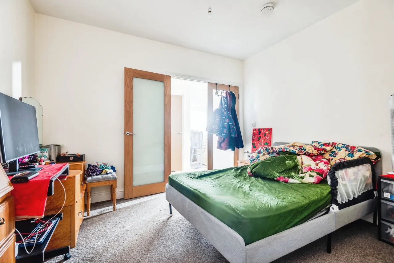 Farnsby Street, Swindon, Wiltshire, SN1, photo 11