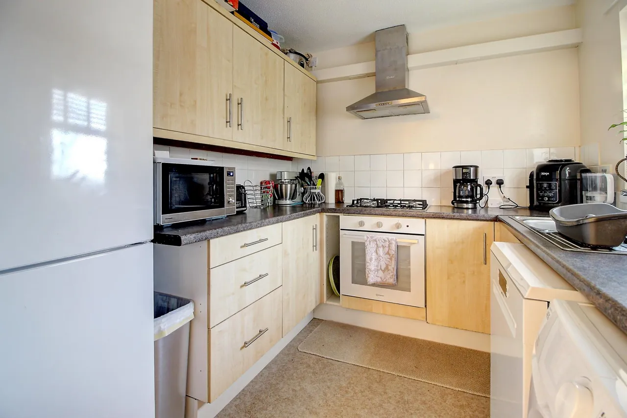 Barry Way, Basingstoke, RG22, photo 5