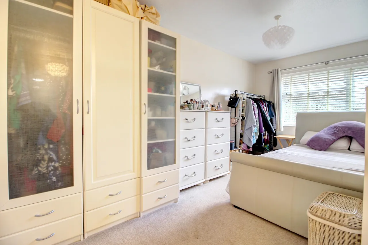 Barry Way, Basingstoke, RG22, photo 6