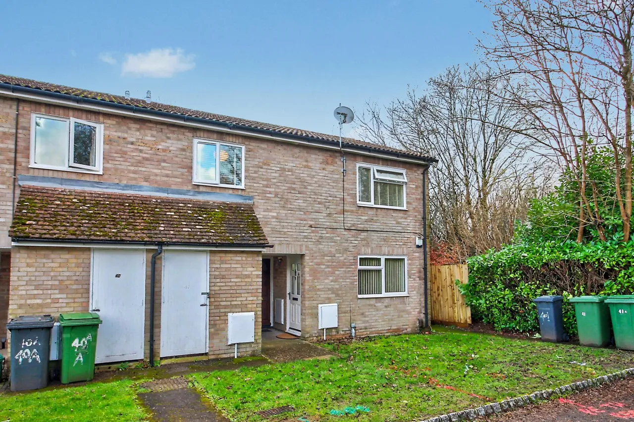 2 bed flat for sale, Barry Way, Basingstoke, RG22