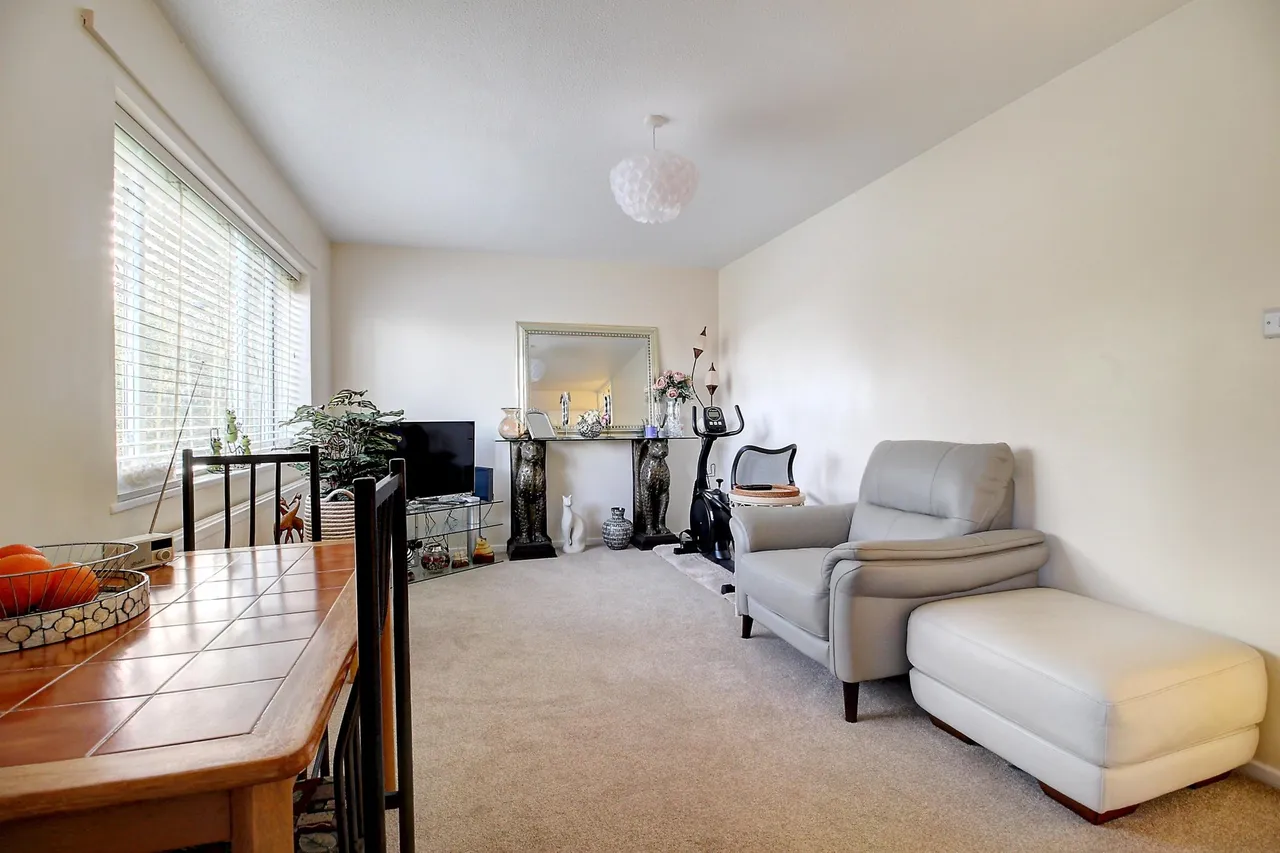 Barry Way, Basingstoke, RG22, photo 4
