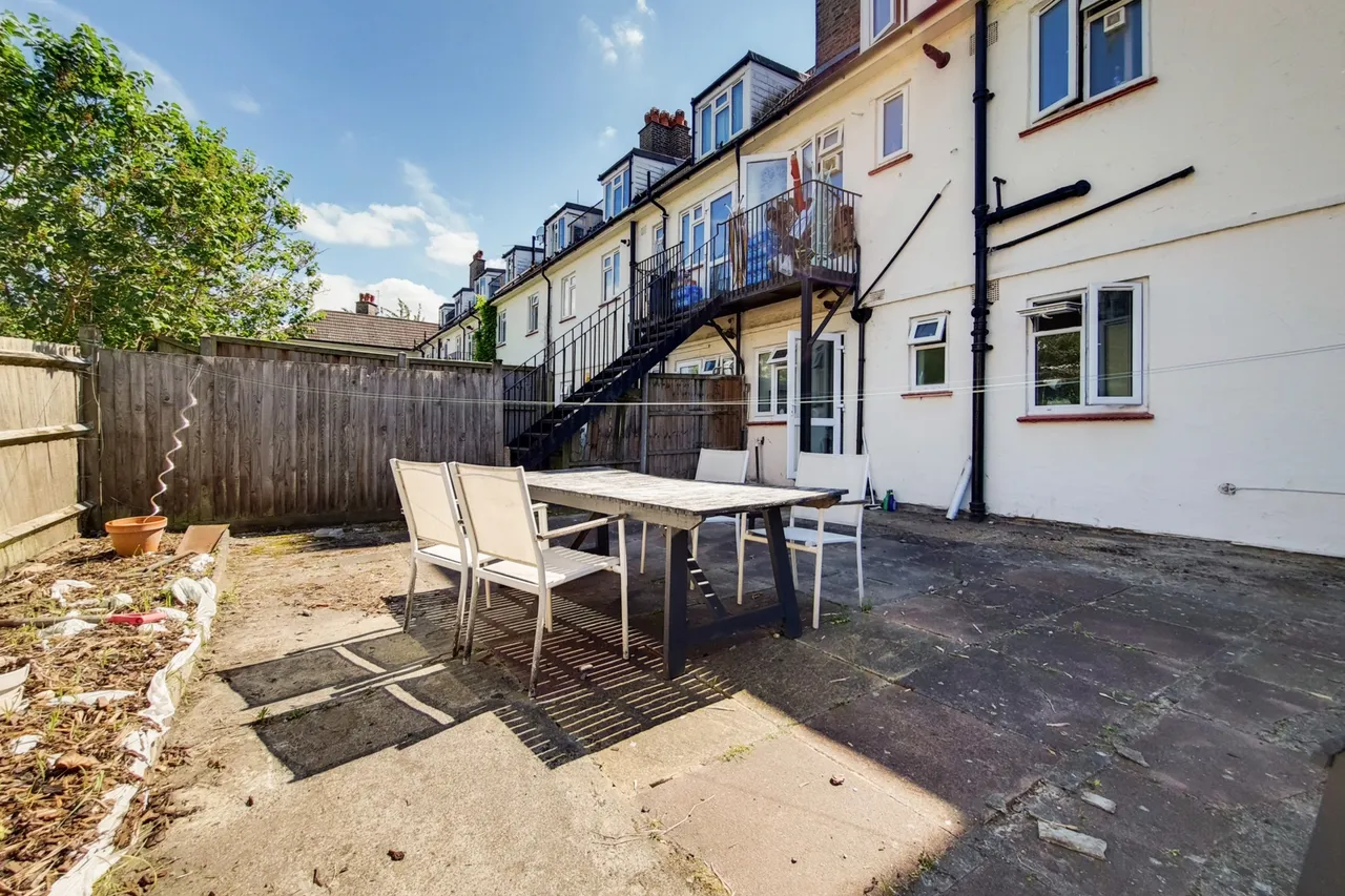 Blackshaw Road, London, SW17 0BS, photo 10