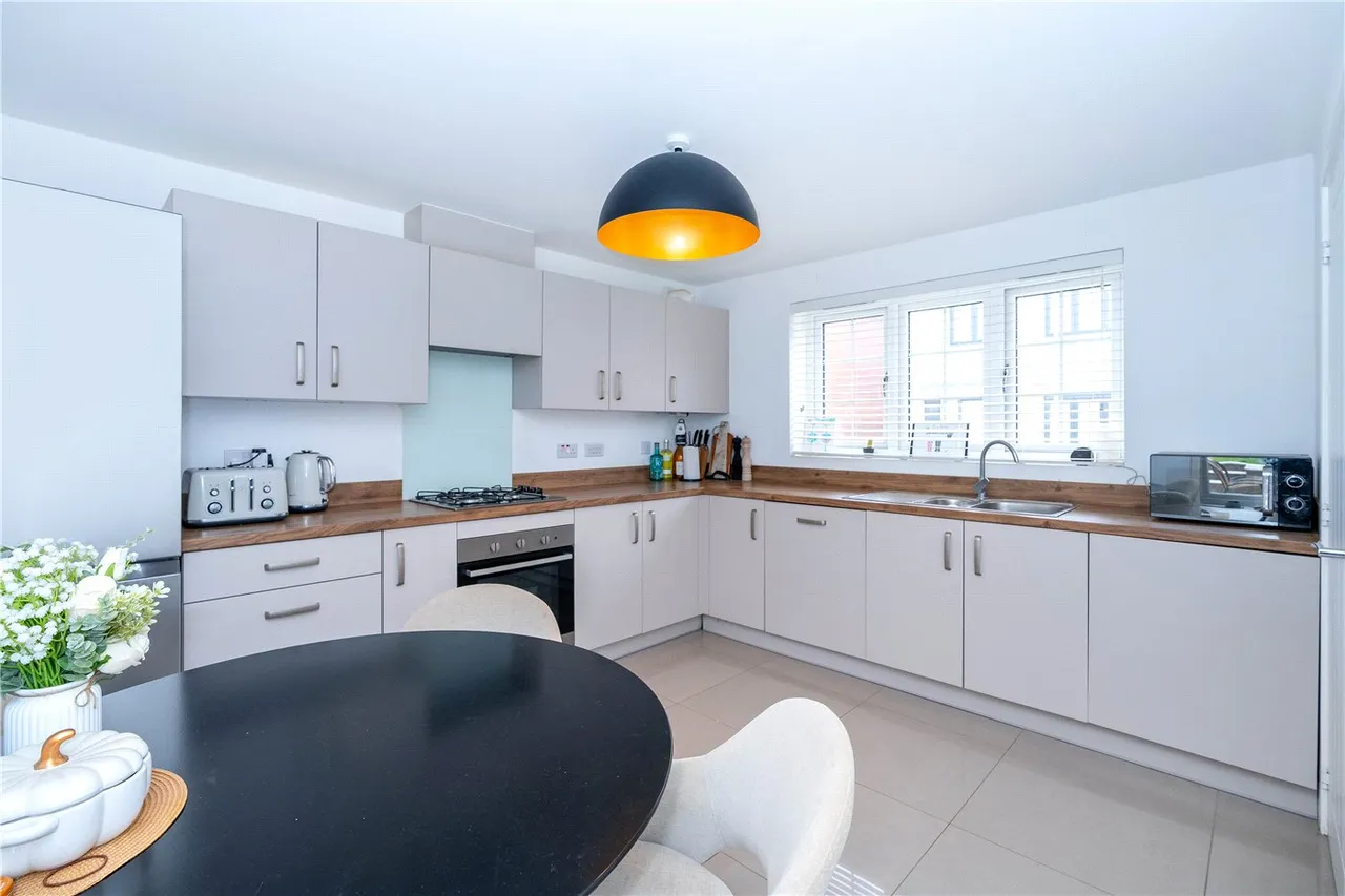 Scampton Avenue, Sleaford, Lincolnshire, NG34, photo 6