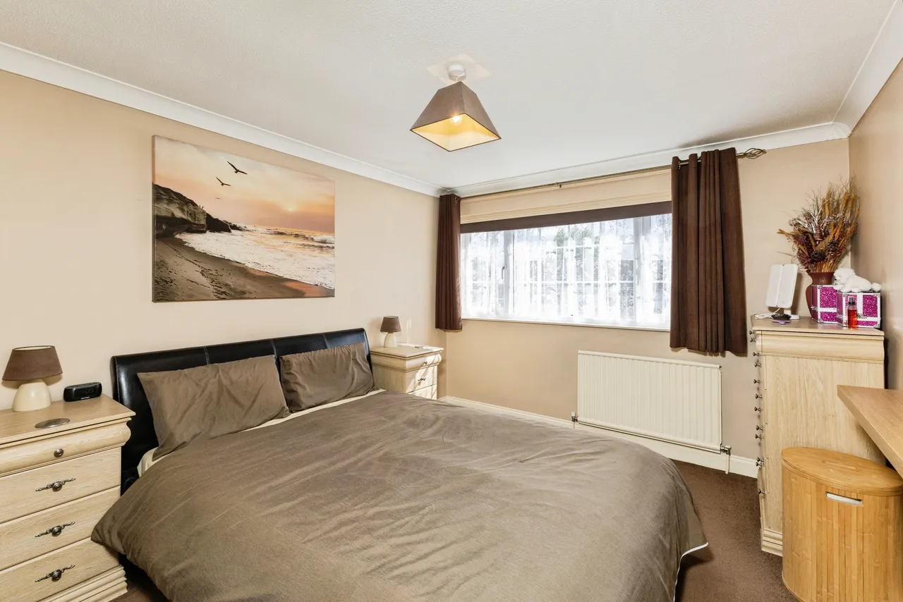 Launceston Avenue, Reading, RG4, photo 9
