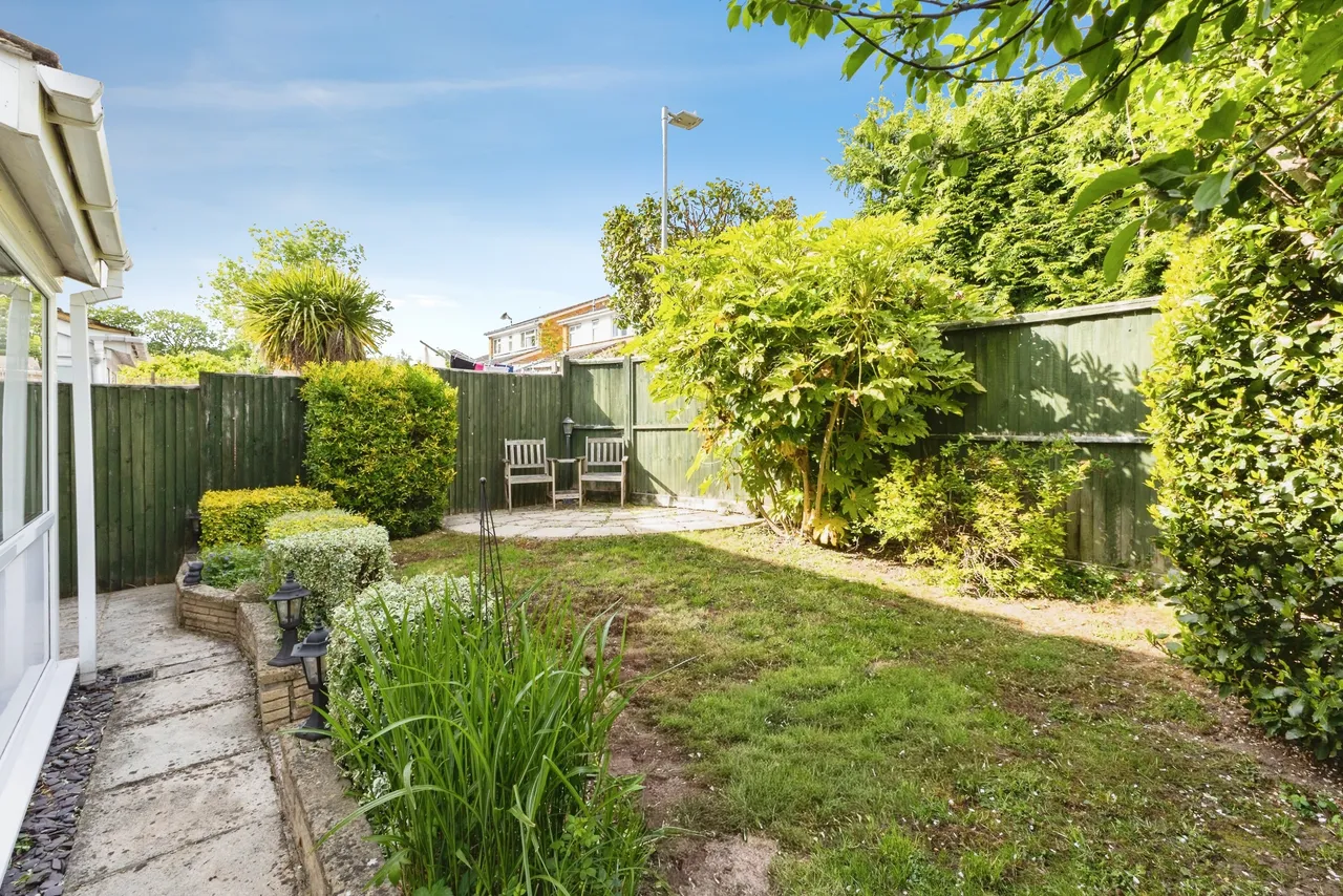 Launceston Avenue, Reading, RG4, photo 19