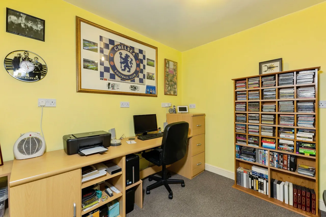 Launceston Avenue, Reading, RG4, photo 20