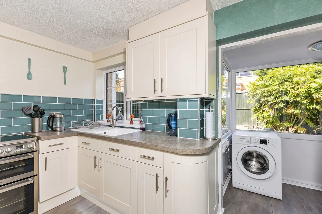 Launceston Avenue, Reading, RG4, photo 7