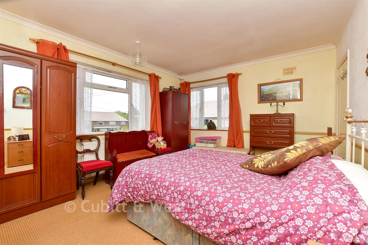 Crewes Close, Warlingham, CR6, photo 5