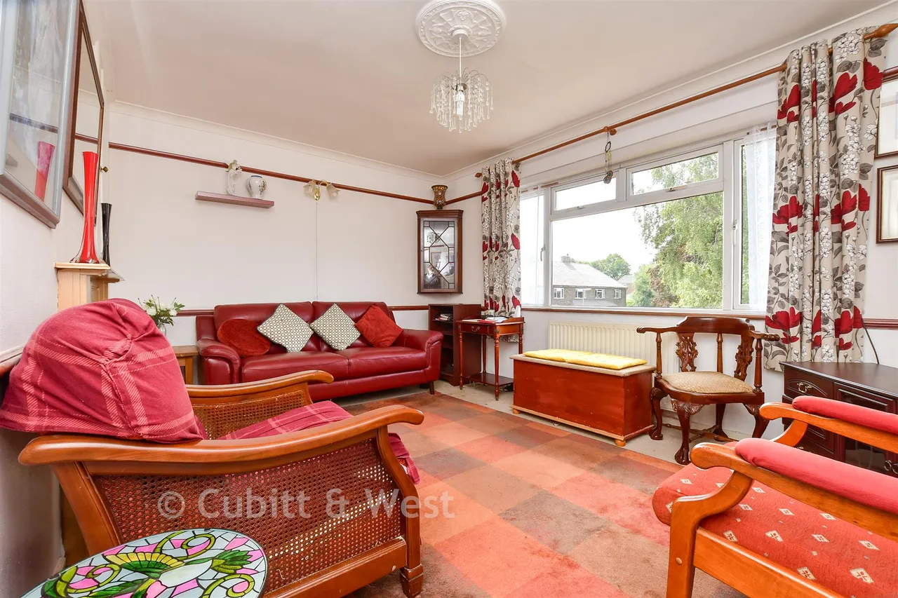 Crewes Close, Warlingham, CR6, photo 3