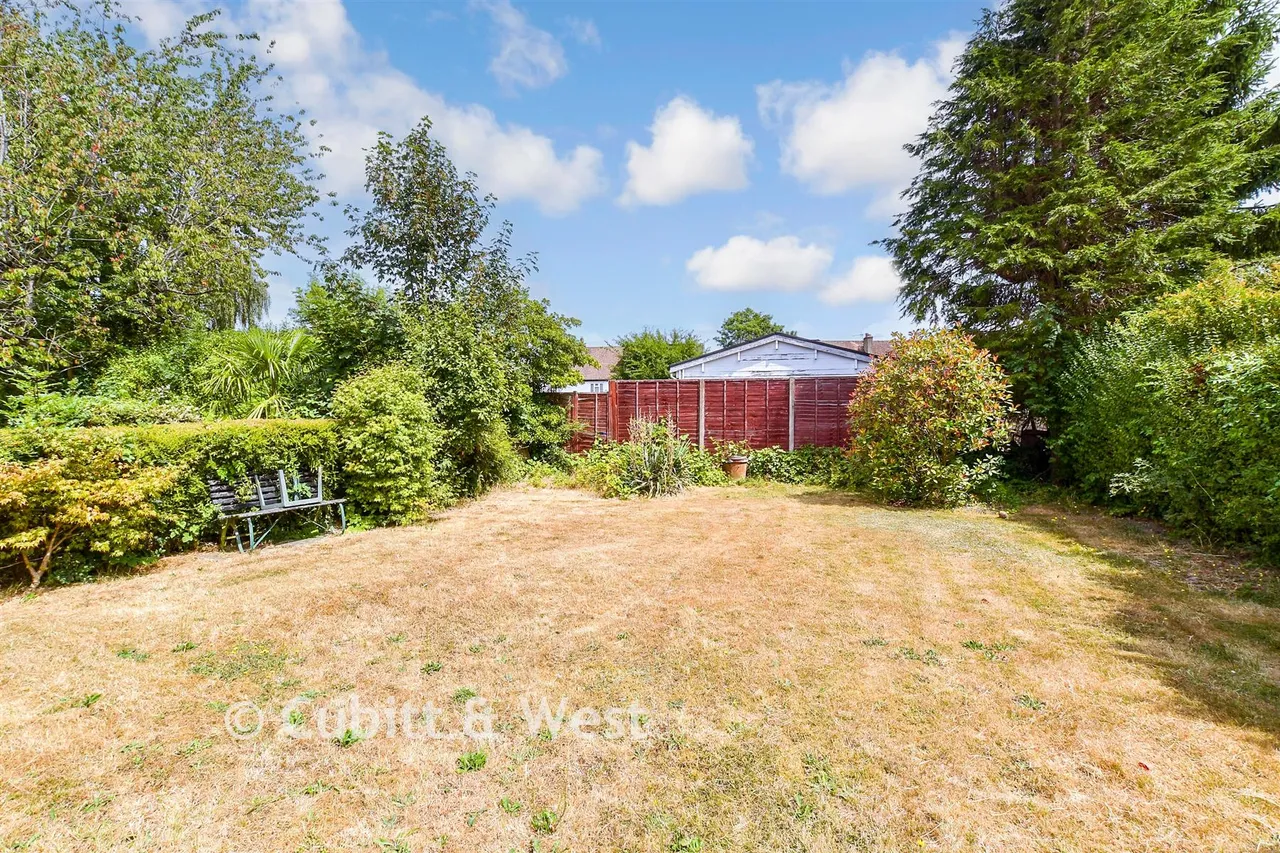 Crewes Close, Warlingham, CR6, photo 14