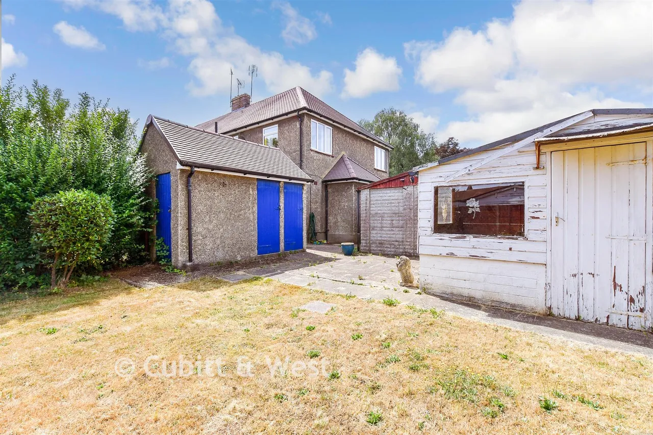 Crewes Close, Warlingham, CR6, photo 13