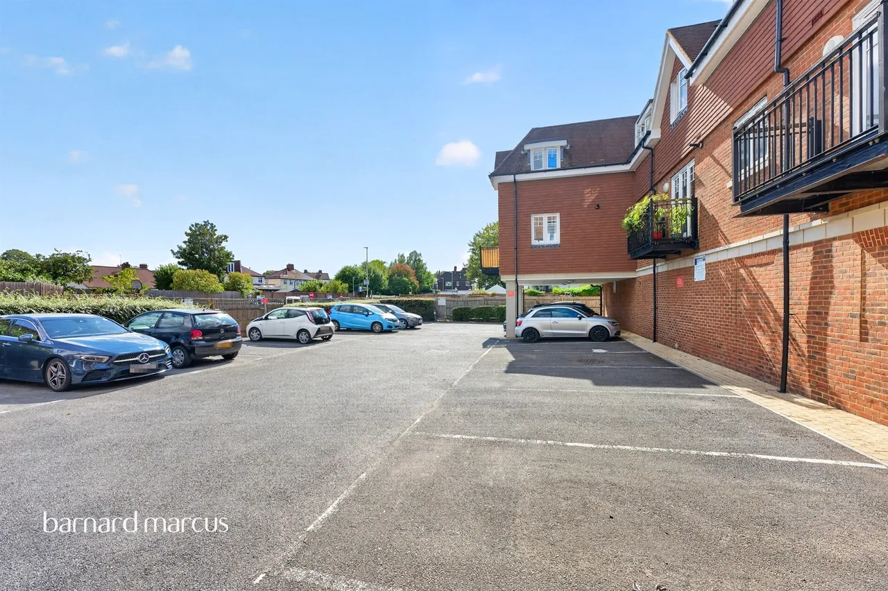Cheam Road, Epsom, KT17, photo 3