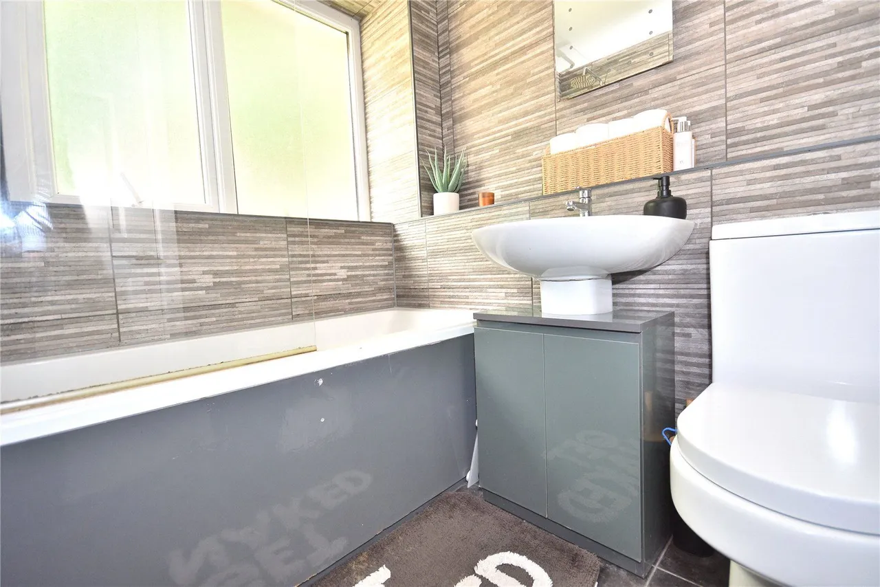 Ramshead Crescent, Leeds, LS14, photo 4