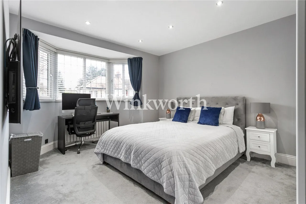 Riverway, London, N13, photo 9