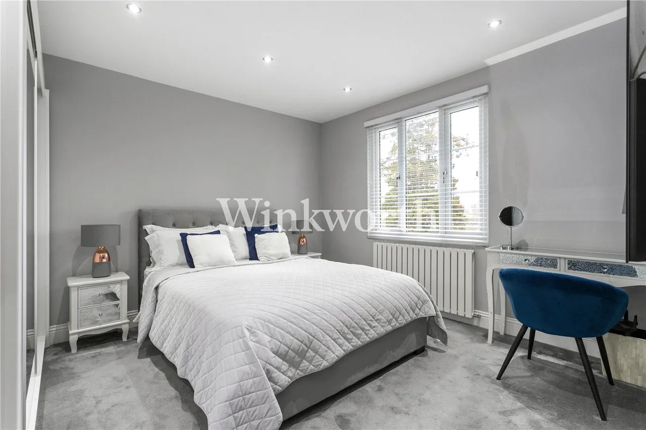 Riverway, London, N13, photo 10