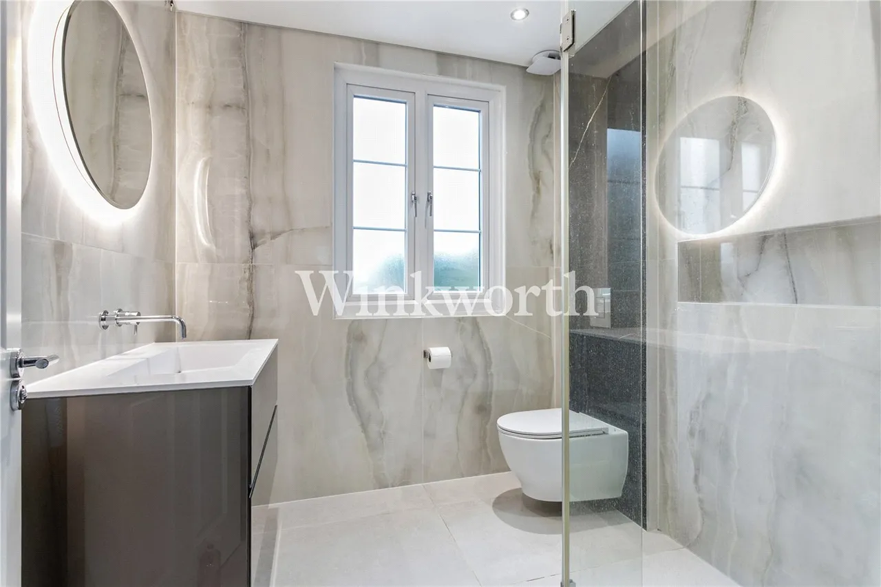 Riverway, London, N13, photo 11