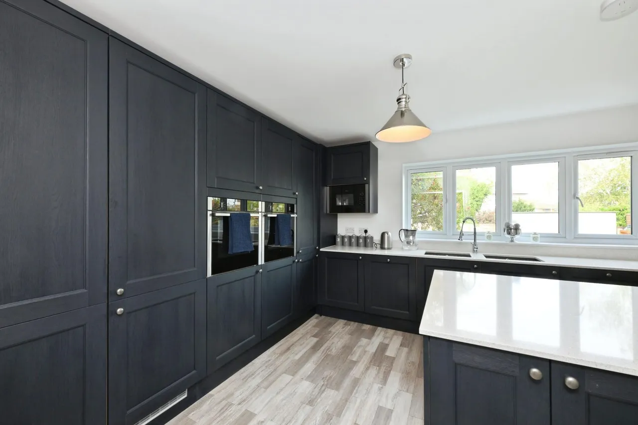 Elms Road, Ware, SG12, photo 3
