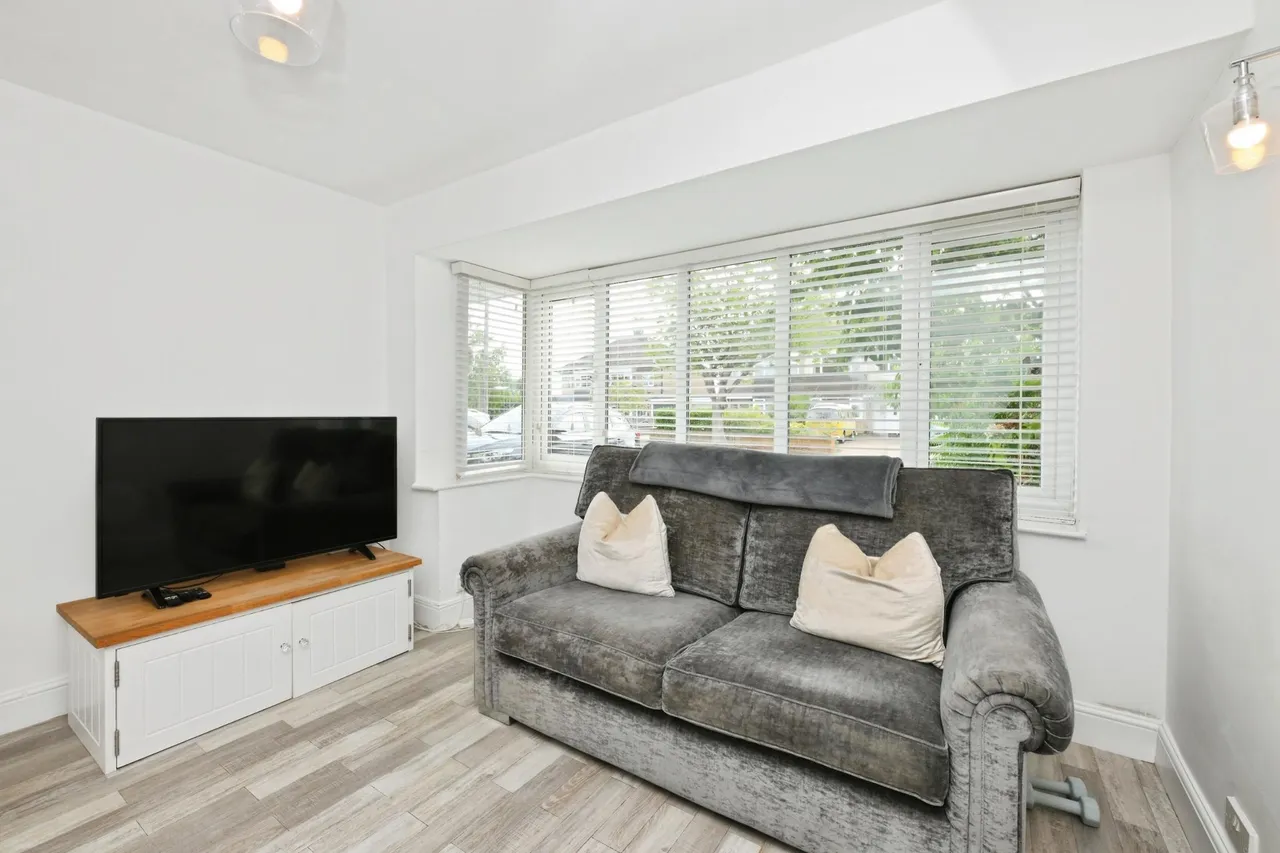 Elms Road, Ware, SG12, photo 6