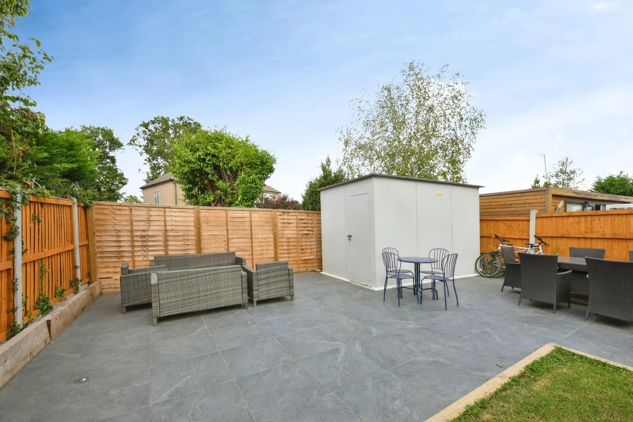 Elms Road, Ware, SG12, photo 35