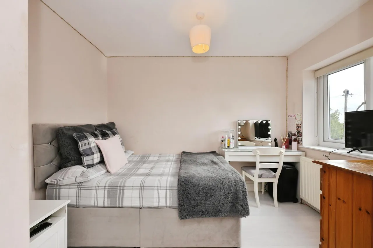 Elms Road, Ware, SG12, photo 32