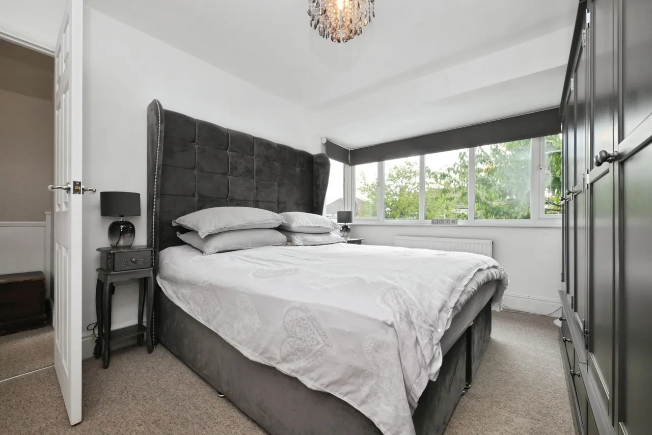 Elms Road, Ware, SG12, photo 23